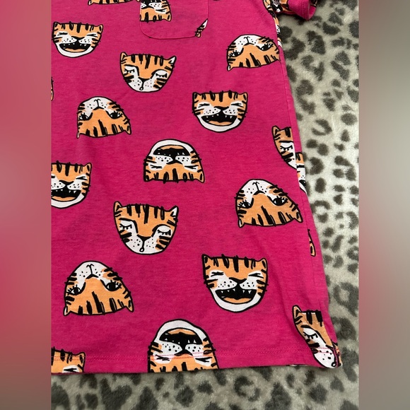 Cat & Jack Tiger Graphic Short Sleeve Tee in Pink Size XL 14 16 Girls - Picture 6 of 17